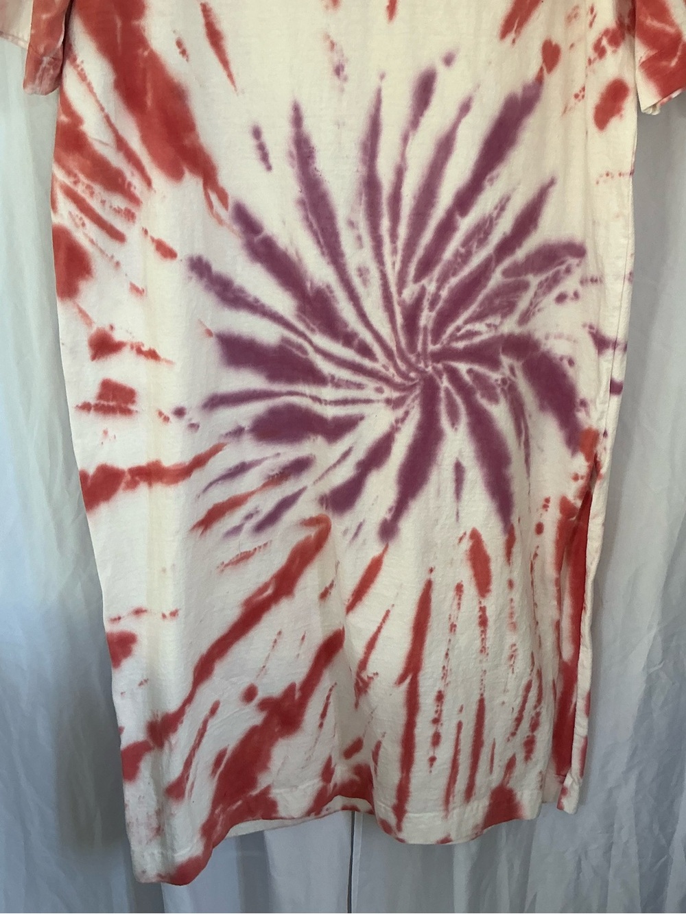 Free People Beach Camilla Tie-Dye Short Sleeve Shirt Dress in Red and Purple - Picture 5 of 11